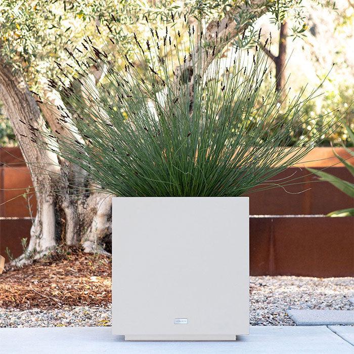 Veradek - Jardinière BLOCK - cube moyen - PurPatio.ca