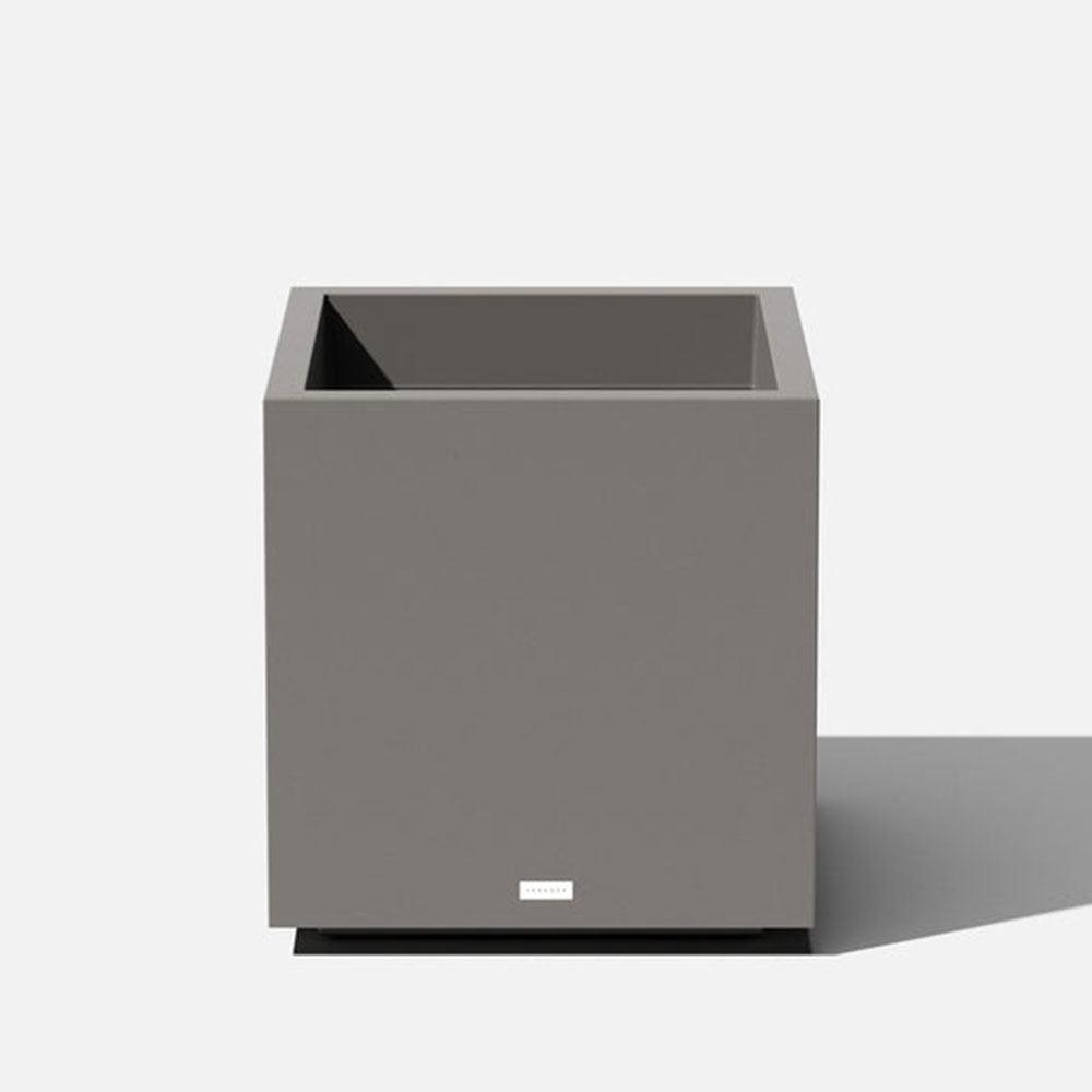 Veradek - Jardinière BLOCK - cube moyen - PurPatio.ca