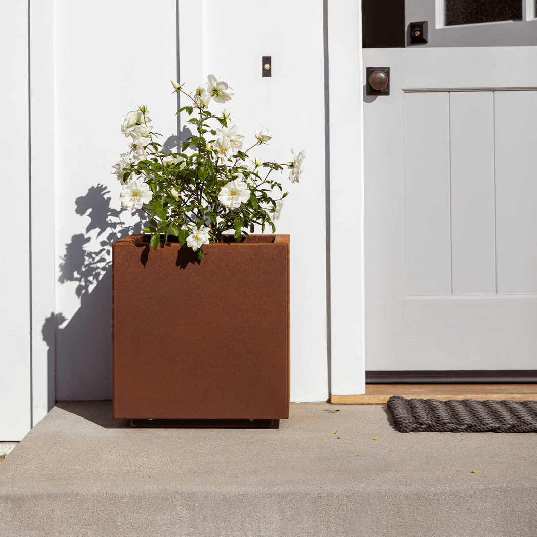 Veradek - Jardinière BLOCK - cube petit - PurPatio.ca