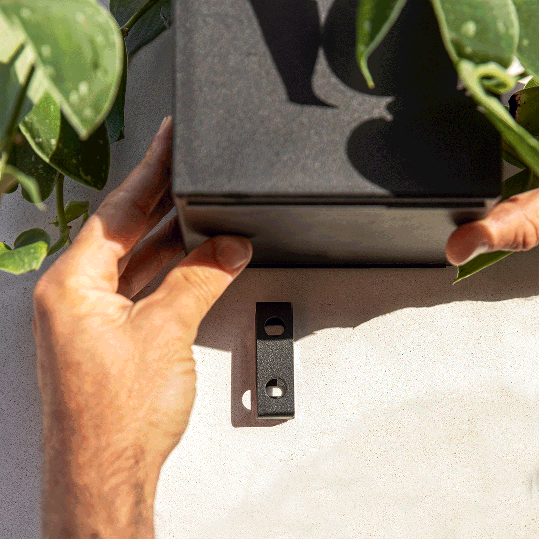 Veradek - Jardinière GEO - cube a suspendre avec supports - PurPatio.ca