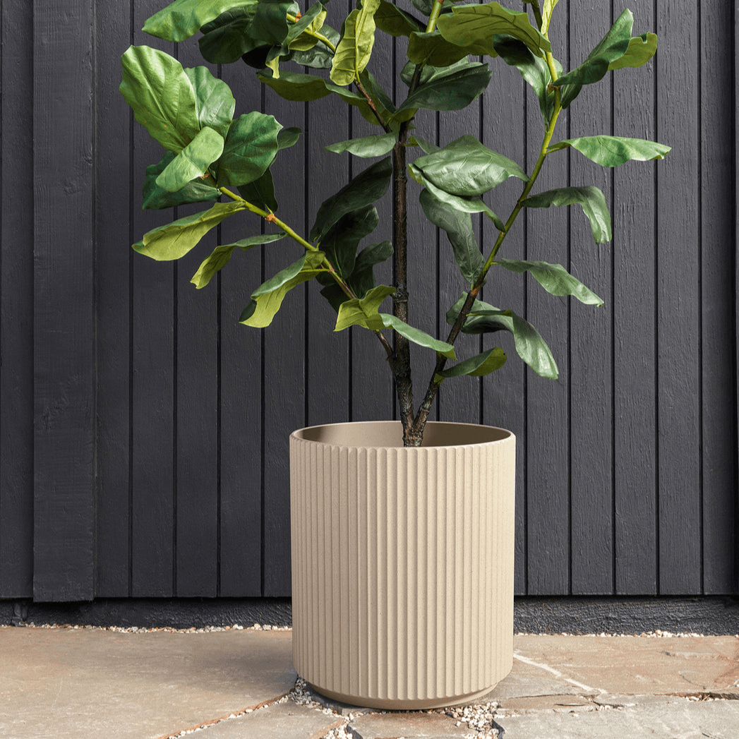 Veradek - Jardiniere MASON - demi sixteen - PurPatio.ca