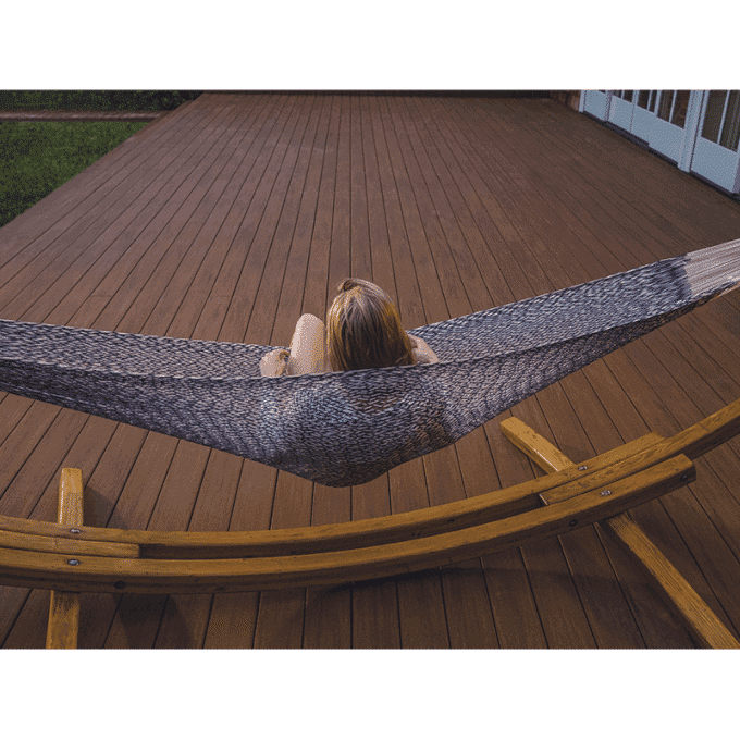 Azek - Patio en PVC - Collection Vintage - Mahogany - PurPatio.ca